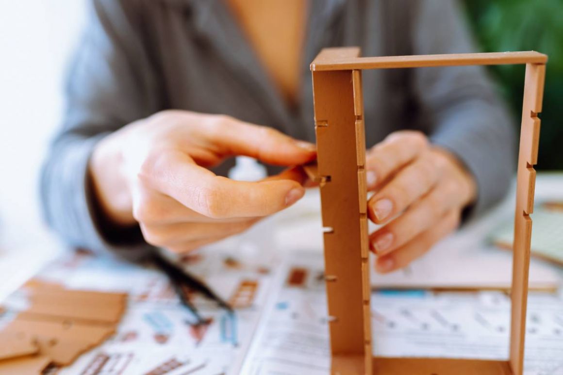 Book Nook DIY : cr�er un monde miniature entre vos livres